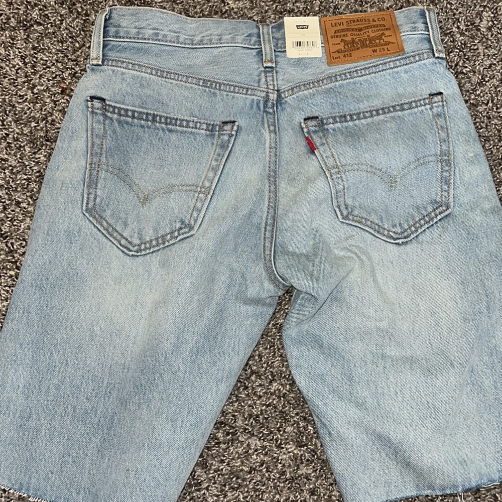 Levi’s - Picture 2 of 2